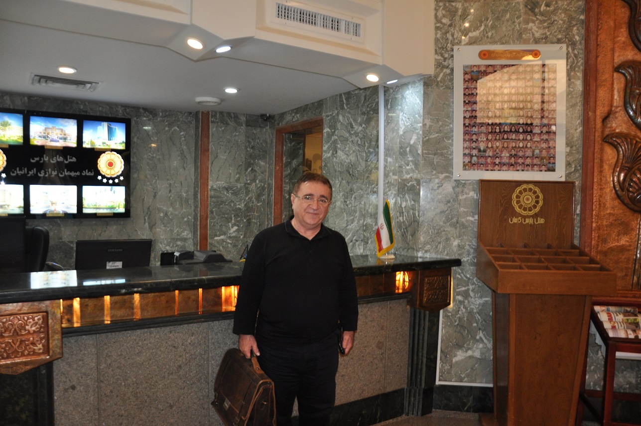 اقامت سید محمود انوشه در هتل پارس کرمان