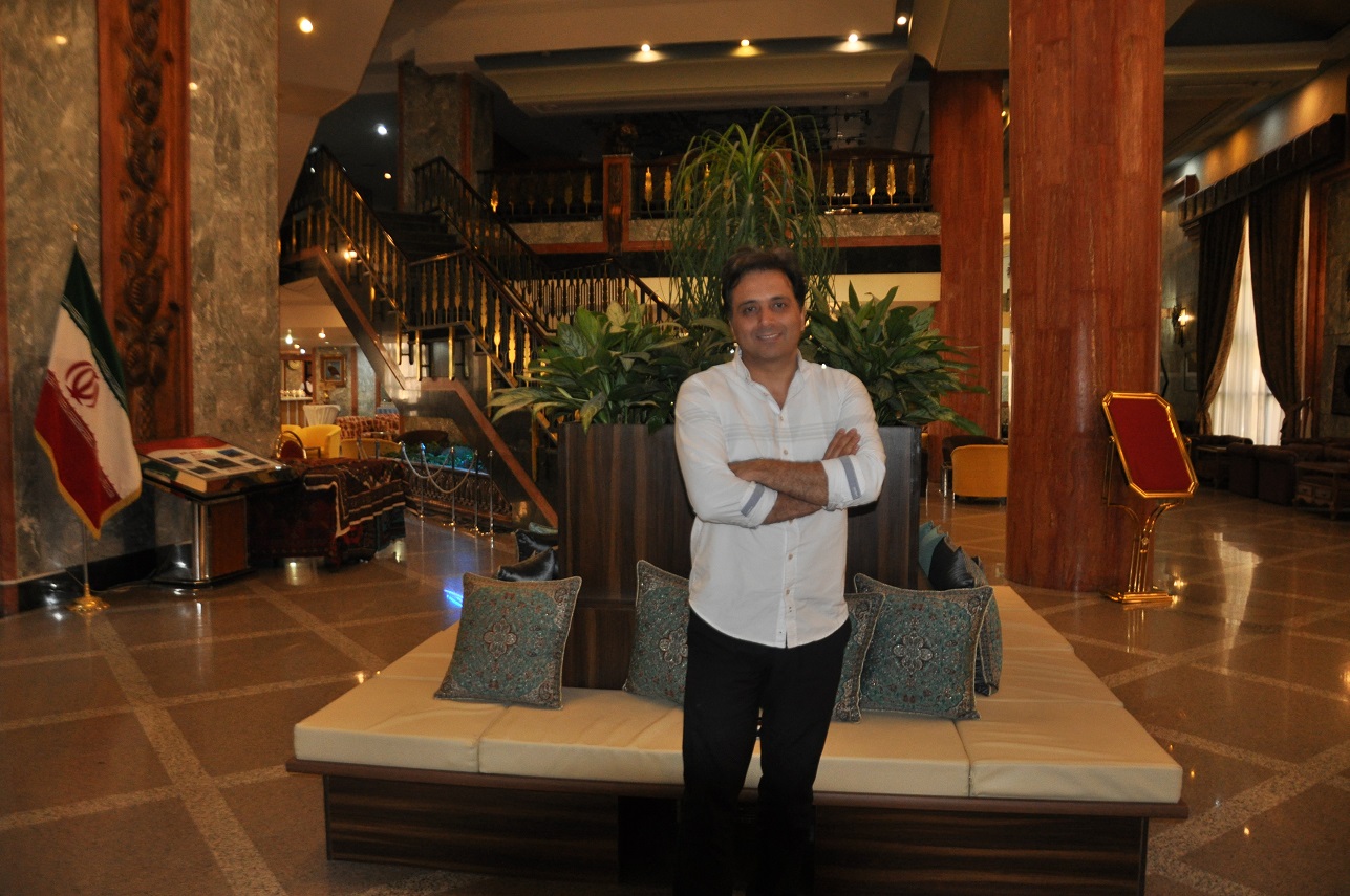 حضور مجید اخشابی در هتل پارس کرمان