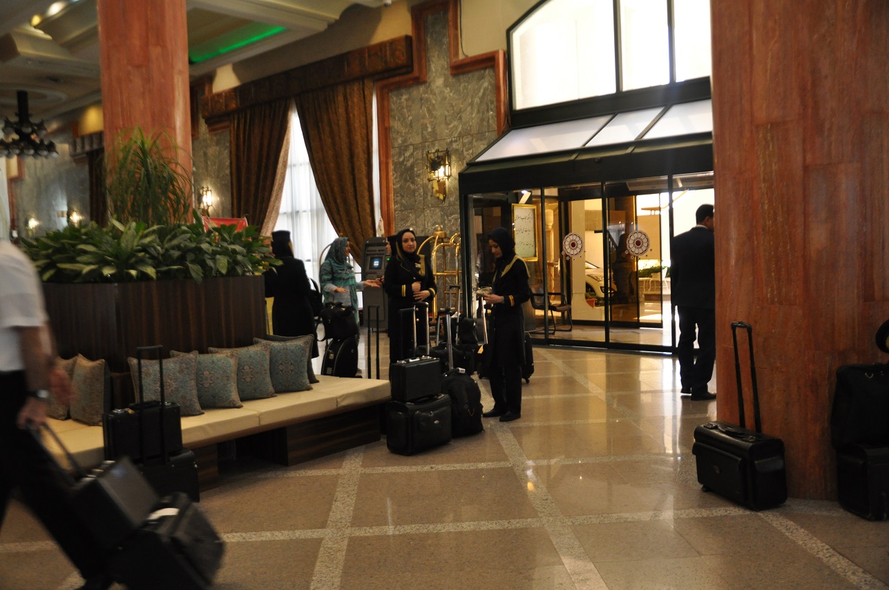 حضور گروههای پرواز در هتل پارس کرمان